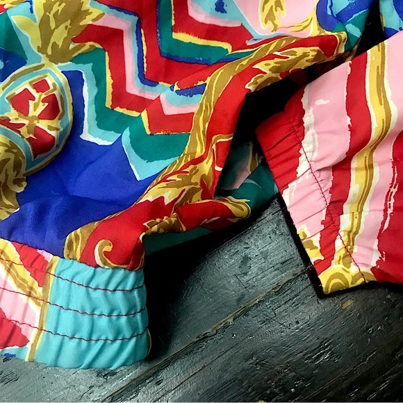 Fun Colourful Windbreaker! - Picture 5 of 10